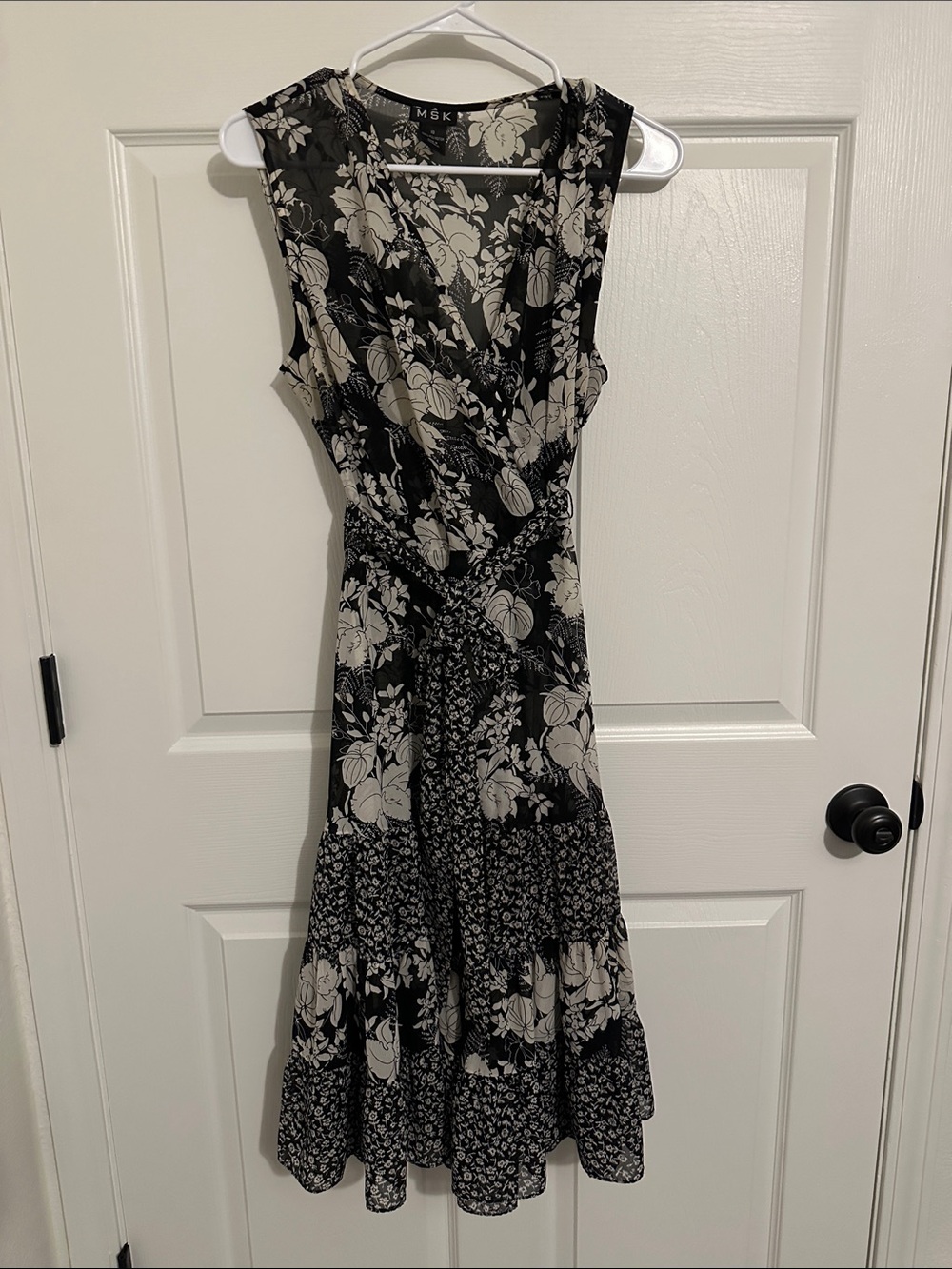 MSK Black & Cream Floral Tiered Midi Dress